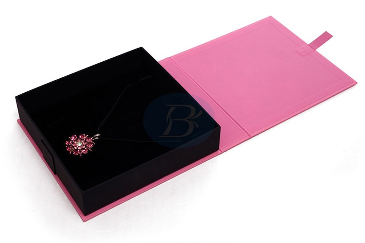 custom pink pendant jewellery boxes manufacturer