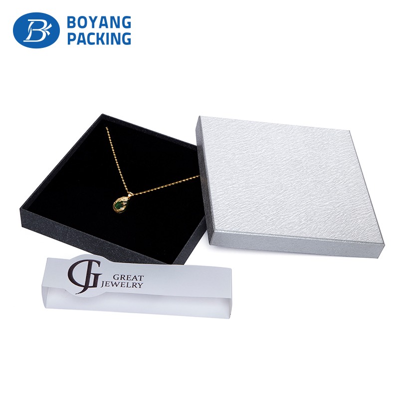 small paper jewelry boxes