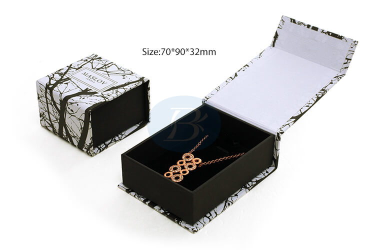 customized luxury design pendant boxes factory