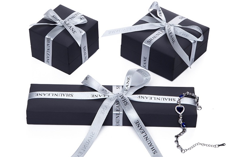 Factors to Consider When Custom Necklace Boxes