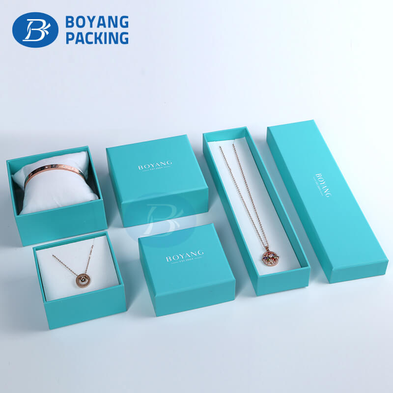 custom jewelry packaging