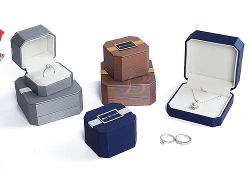 custom jewelry packaging design