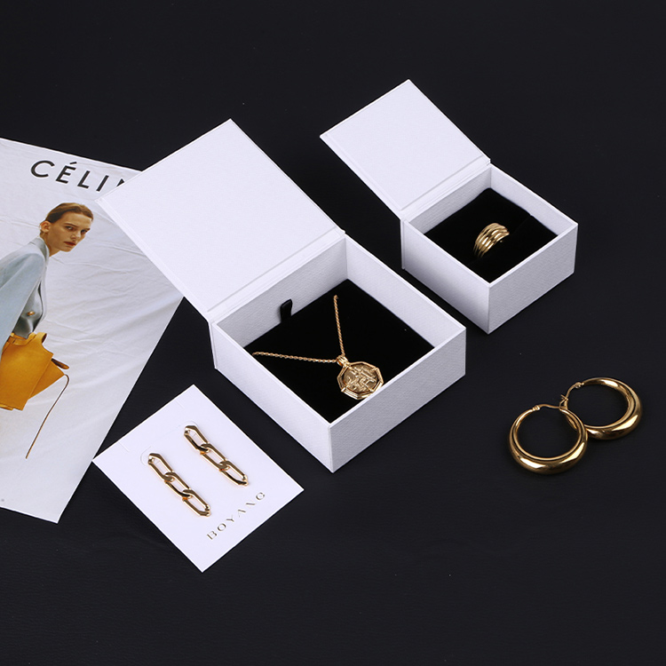 custom jewelry packaging