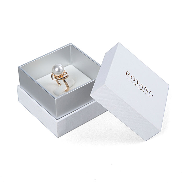 Custom luxury jewelry box packaging