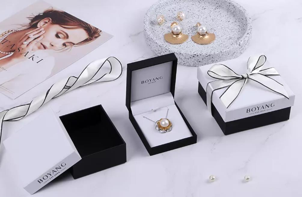 customized paper jewelry packaging box