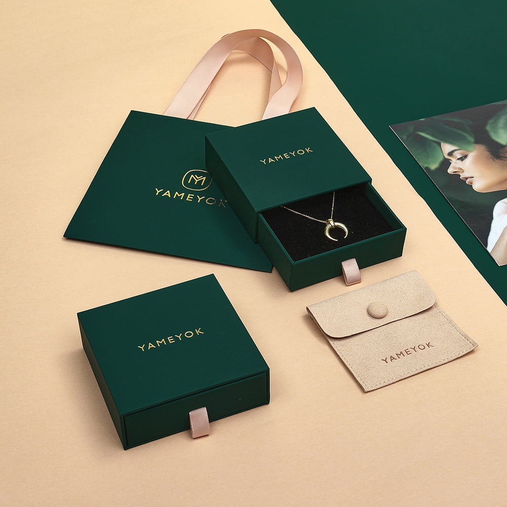 custom logo pendant gift box packaging