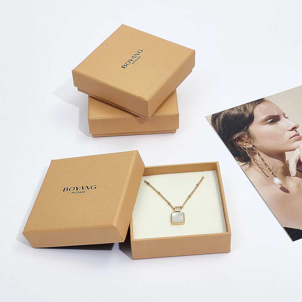 White custom logo pendant gift packaging boxes