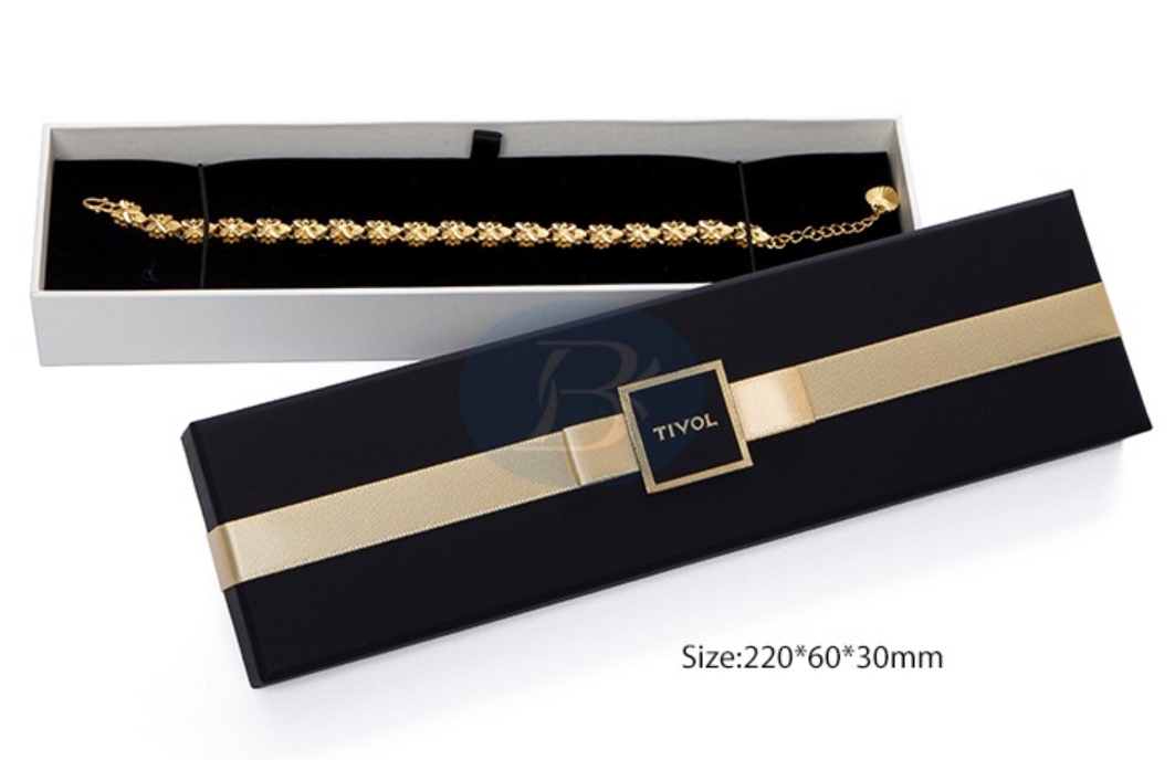 How do you showcase your luxury brand in a gold-plated jewelry box? 