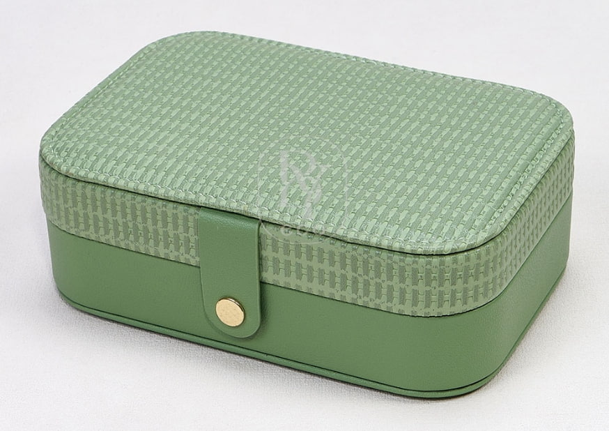 custom jewelry box manufacturer