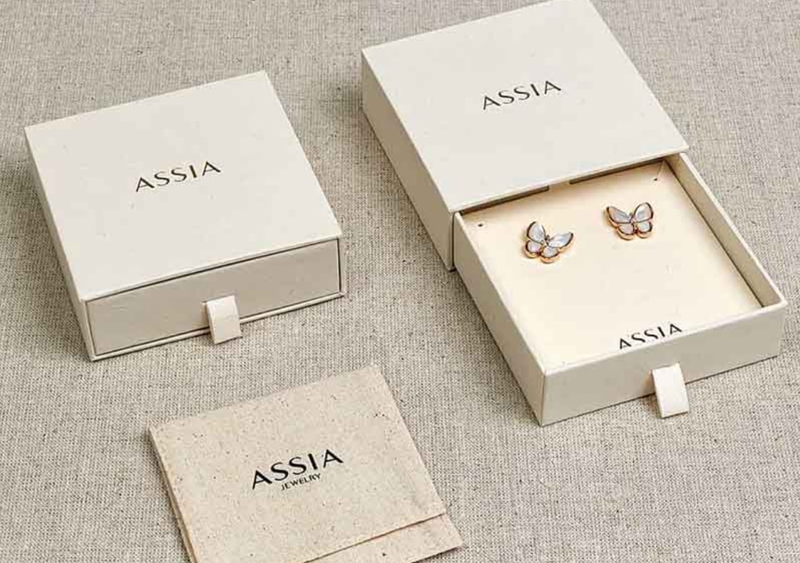 cardboard jewelry box