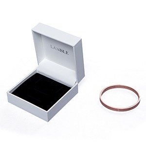 Many types of jewelry boxes 