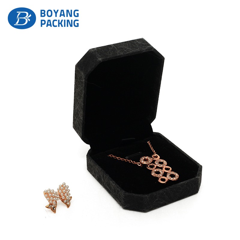 black plastic jewelry box with customized decorative pattern Jewelry