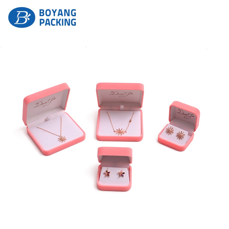 Elegant pink jewelry box