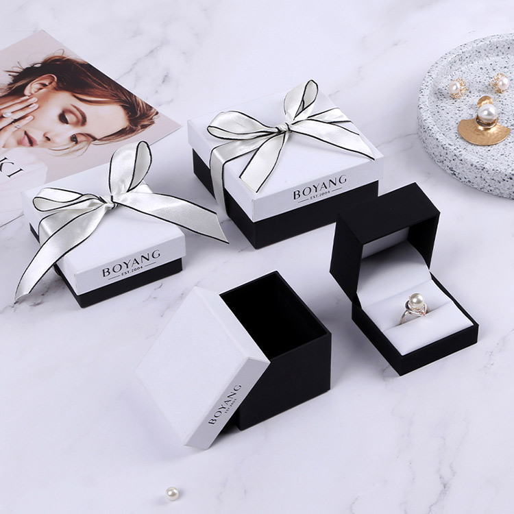 Wholesale Customized Recycle Ring Case Luxury Wedding Jewelry Plastic Gift Box