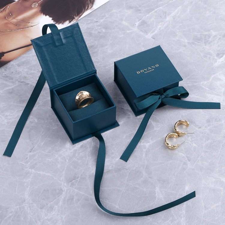 Custom luxury engagement ring box jewellery packaging, jewellery ring box