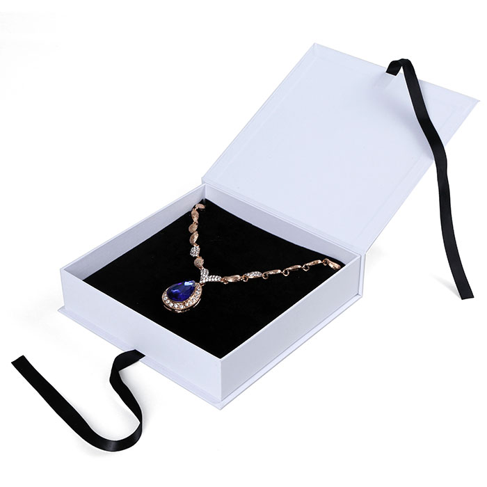 white necklace box wholesale