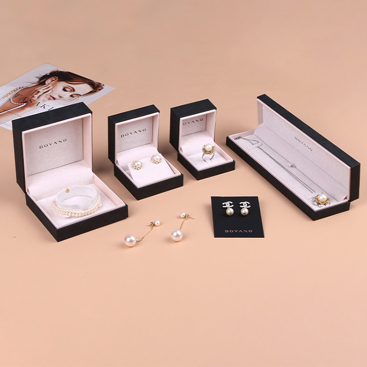 custom small earrings plastic box