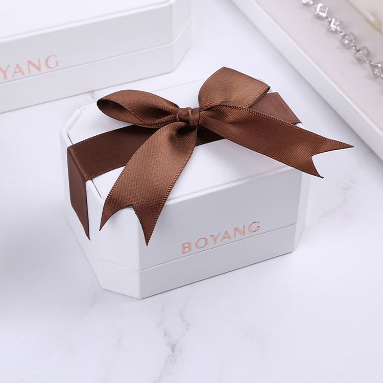 custom pendant gift box
