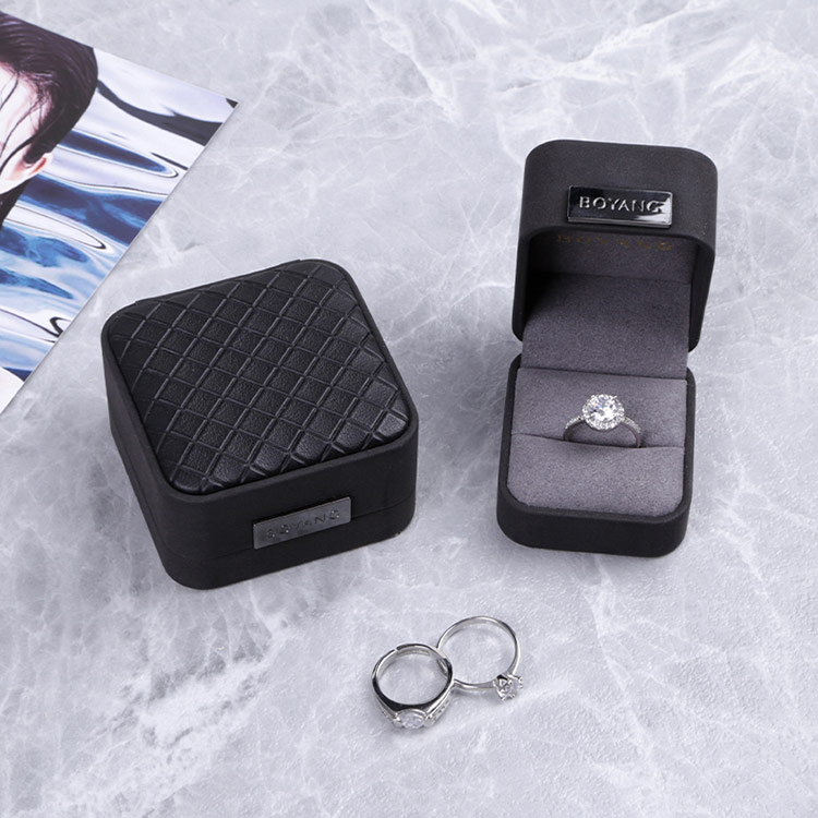 Popular new product black custom engagement ring jewelry box with label