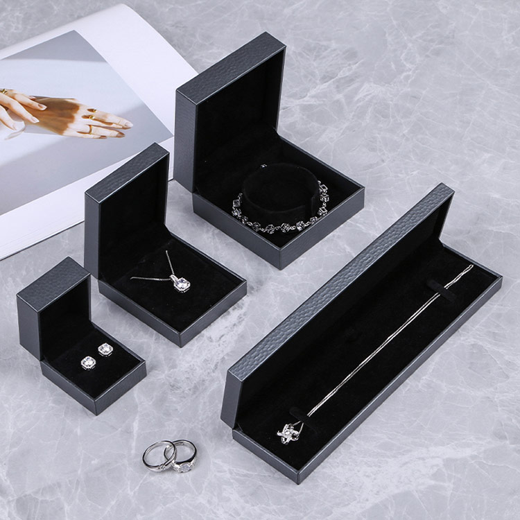 custom necklace gift box