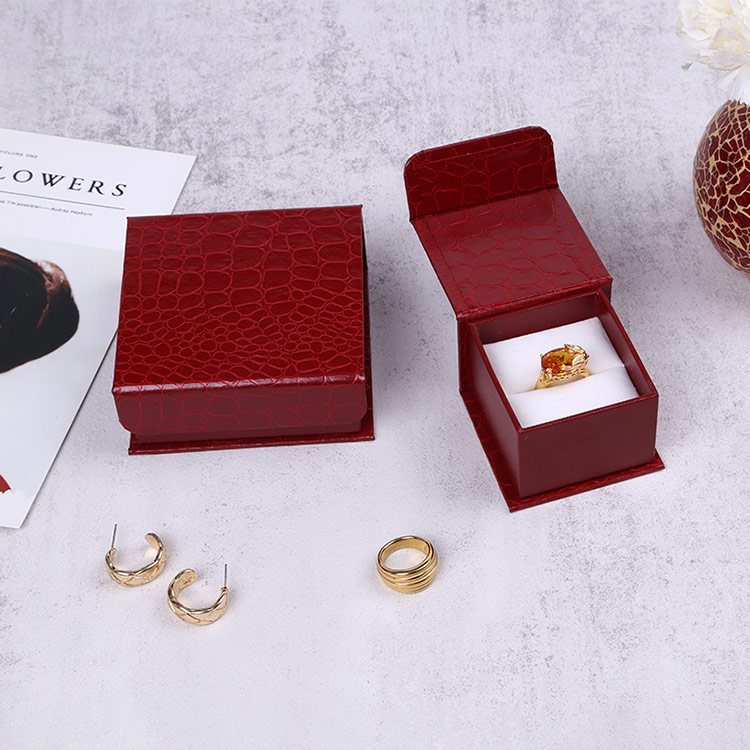 Red magnetic custom wedding ring gift box for ceremony