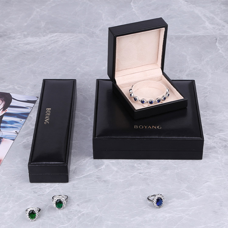 custom bracelet boxes