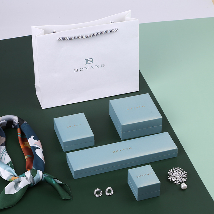 custom gift necklace box