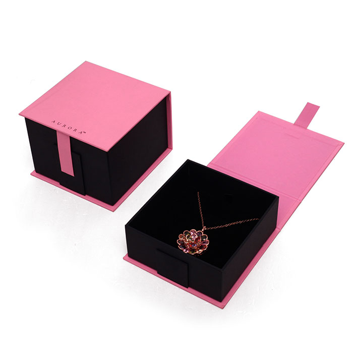 Custom delicate cardboard jewelry box