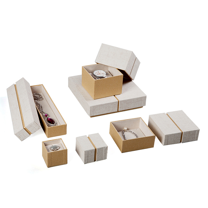 custom jewelry packaging