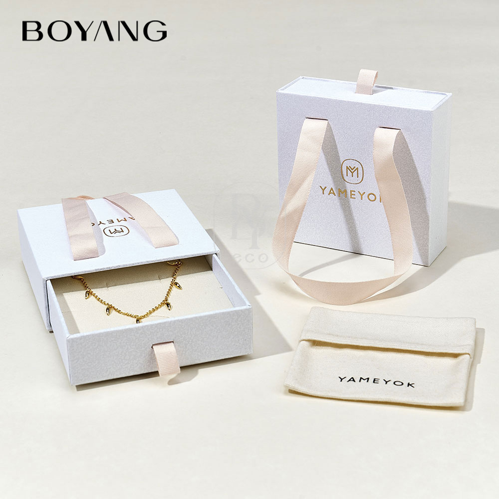 custom jewelry packaging