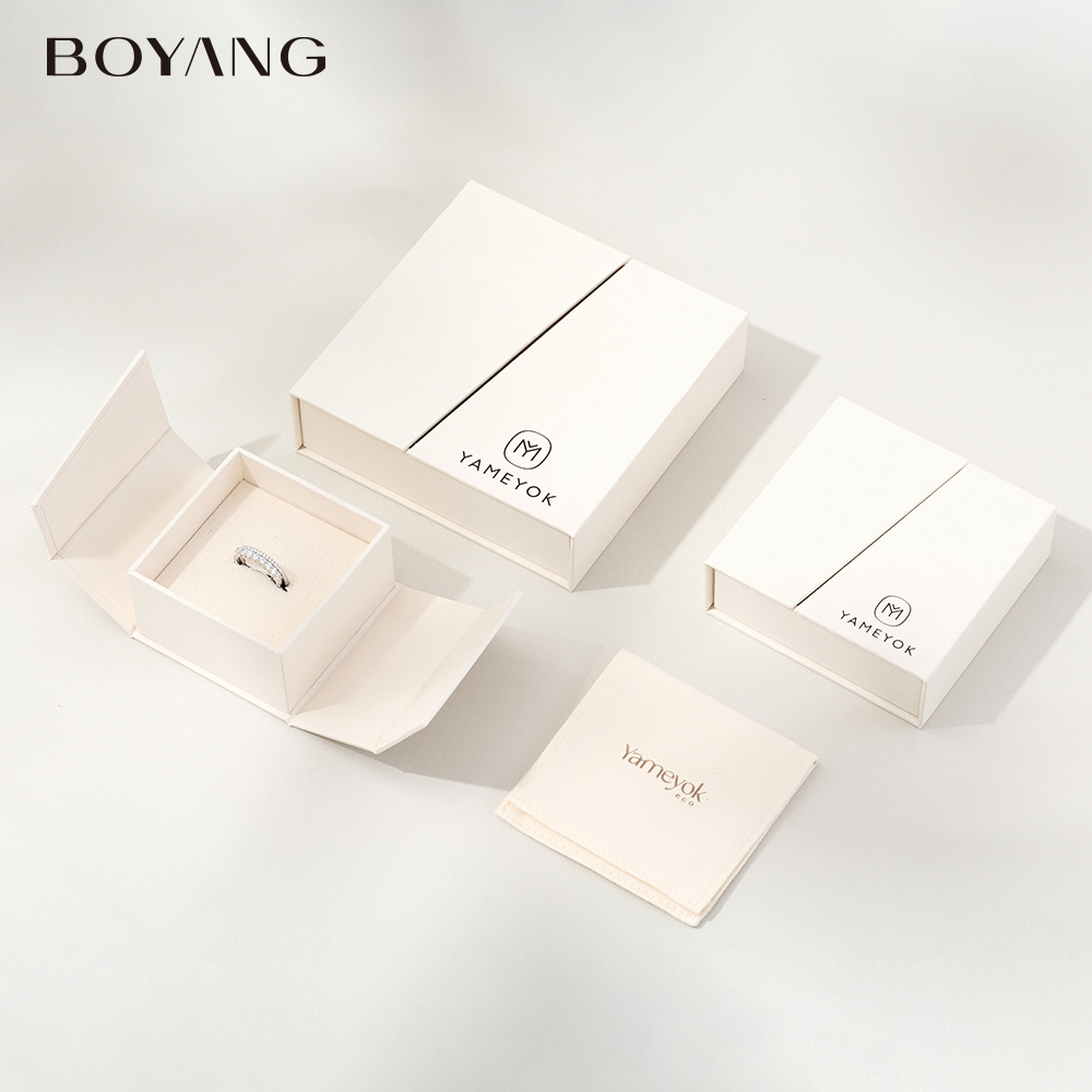 custom jewelry packaging