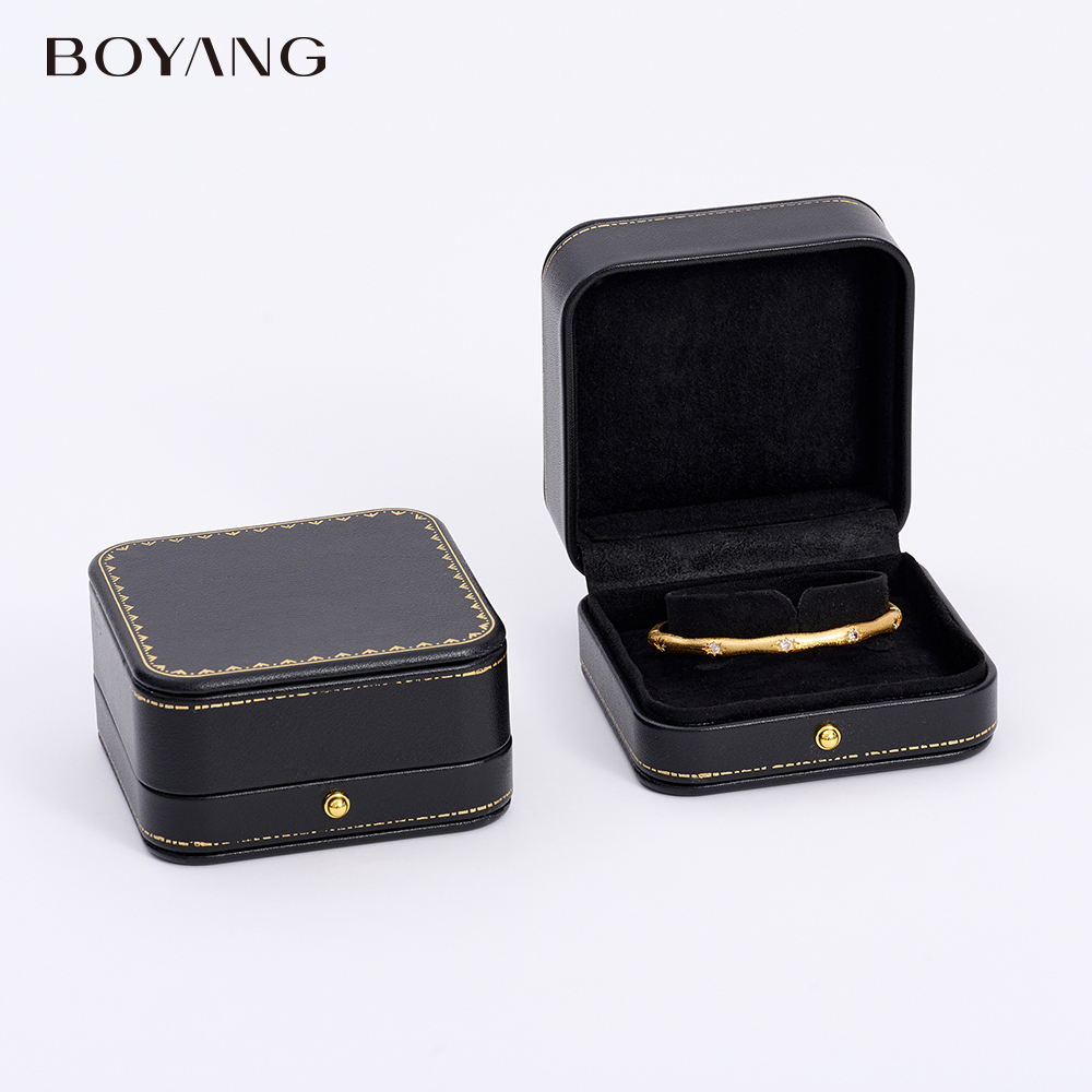 black jewelry box