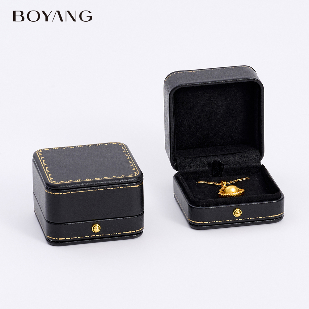 black jewelry box