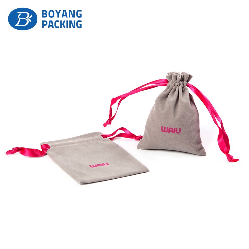 Customized velvet jewellery pouch with ribbon string