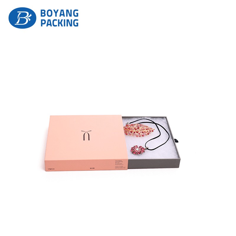 Upscale jewelry boxes set design