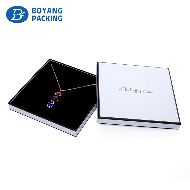 White paper jewellery presentation boxes