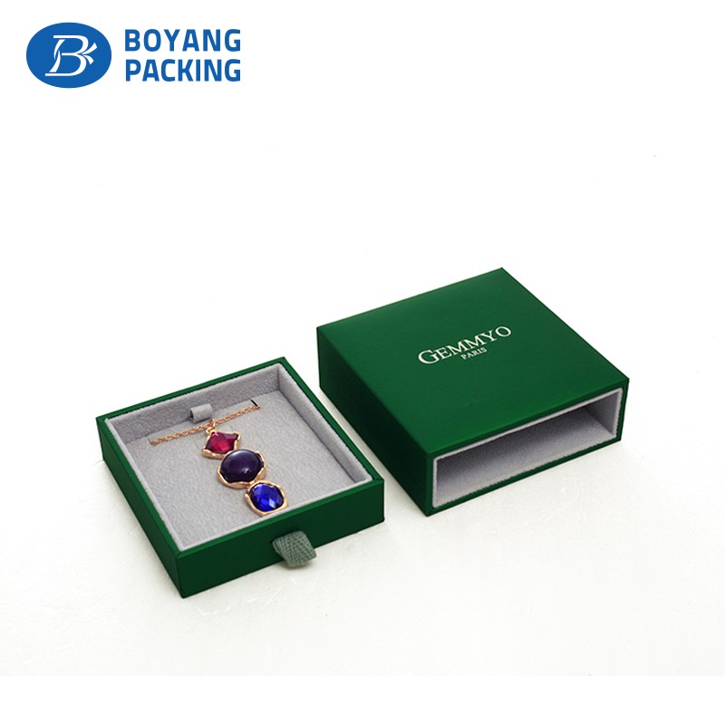 Luxury pendant box with custom logo