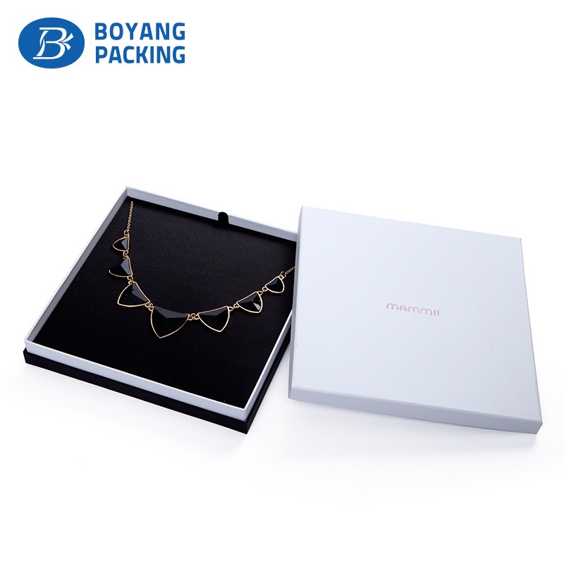 Custom-made beauty pendant boxes wholesale