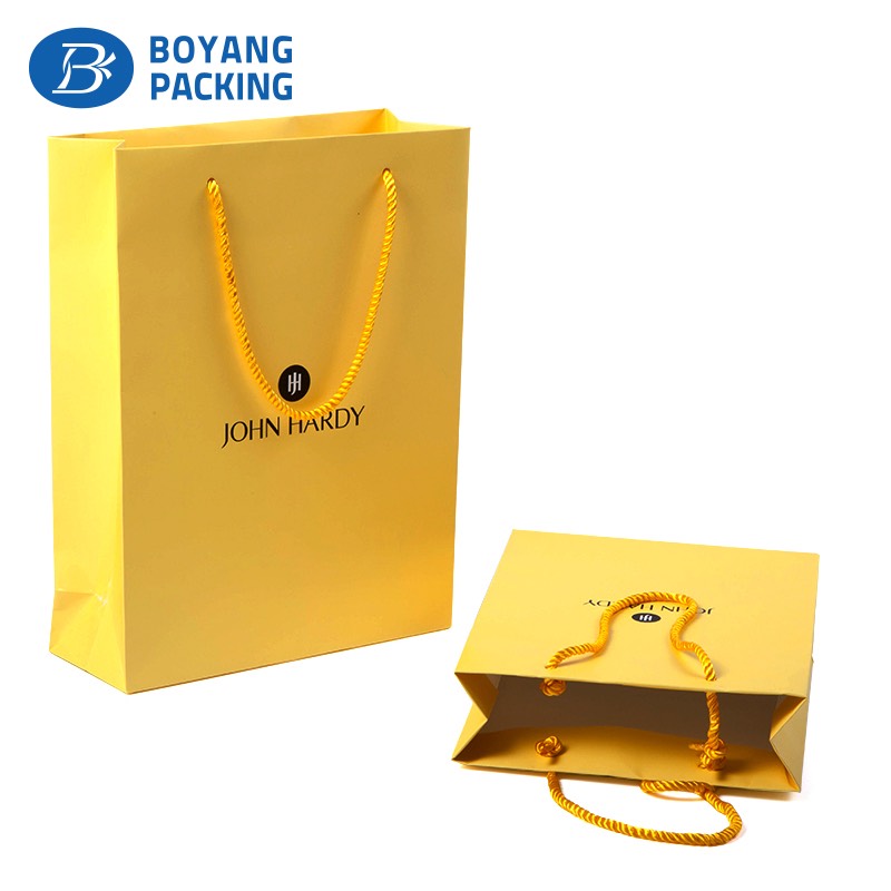 Choose a nice jewelry box for your jewelry