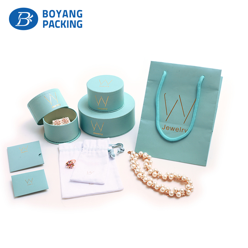 Delicate compact paper packing box