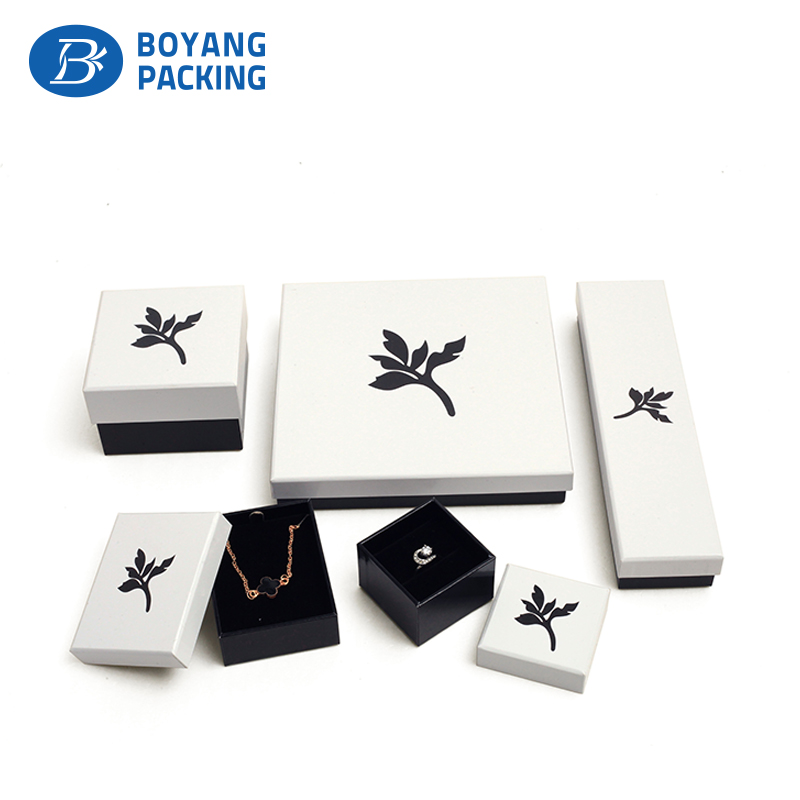 How much do you know about the types of jewelry boxes?