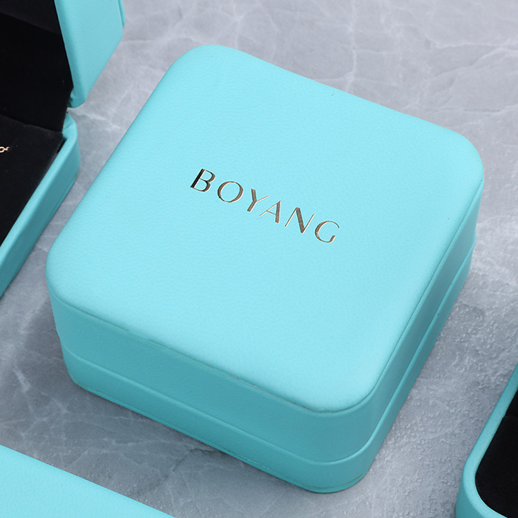 Factory Customized Logo High Quality Luxury Plastic Clamshell Necklace Bracelet Earring Ring Set Box