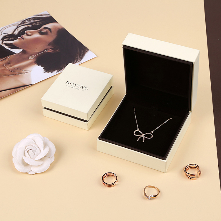 Custom beautiful exquisite ring plastic box for women