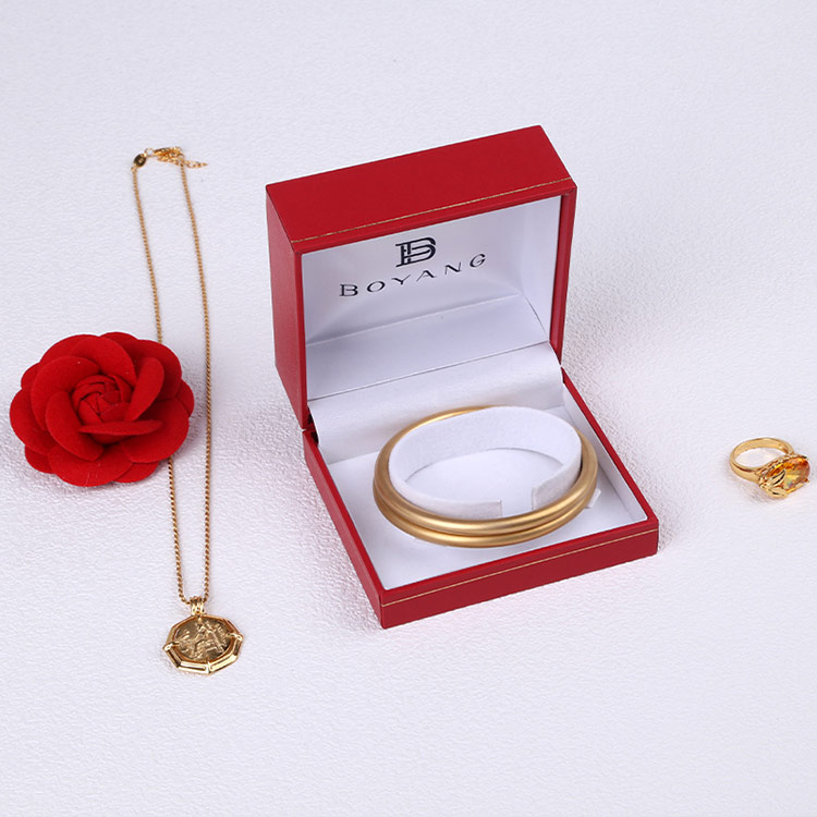 Custom wholesale packaging red luxury necklace gift box with logo