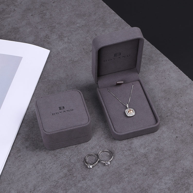 Comfortable soft velvet custom personalised earring box for women