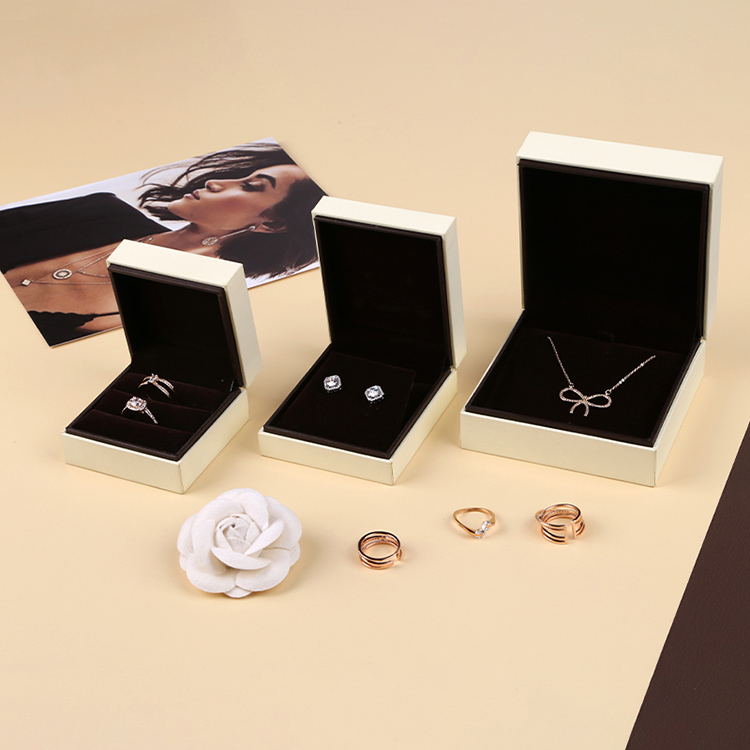 High-End wholesale velvet gift earrings plastic box