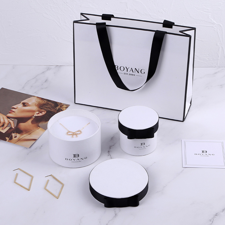 Romantic love anniversary exquisite custom round ring pop ring box