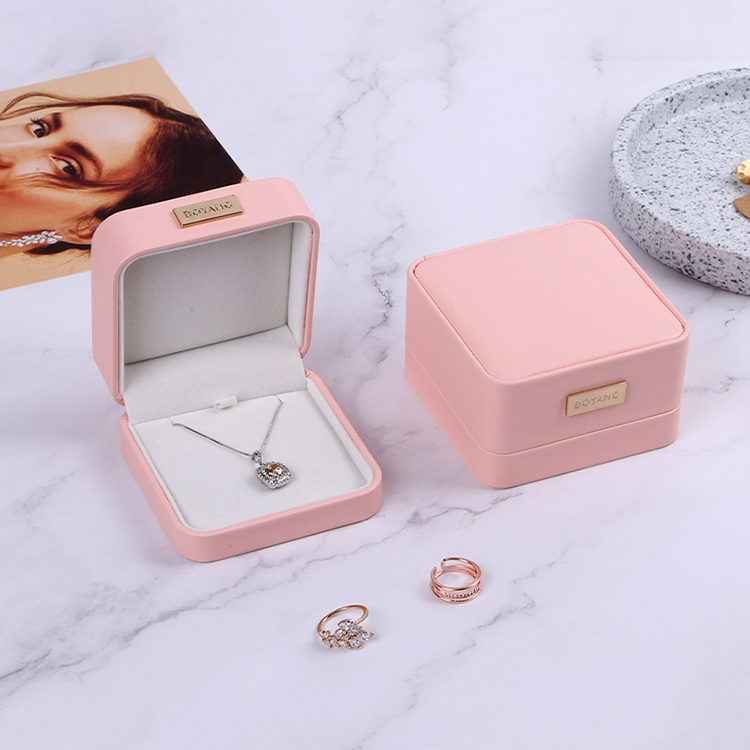 High-End the best leather pink luxury engagement custom small ring box