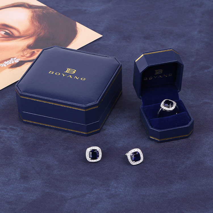 Free sample romantic blue best luxury custom pendant box for gift