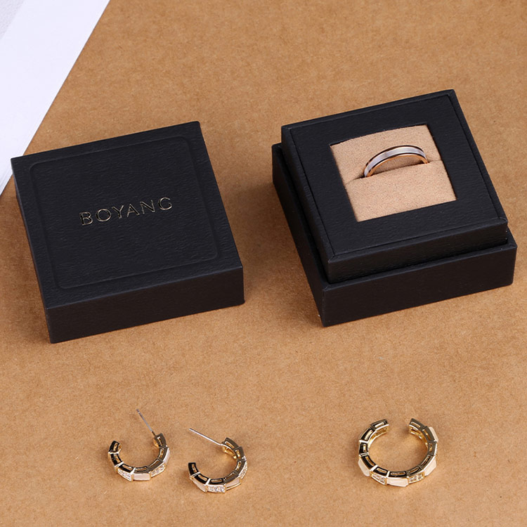 China supply competitive price black custom luxury necklace gift box